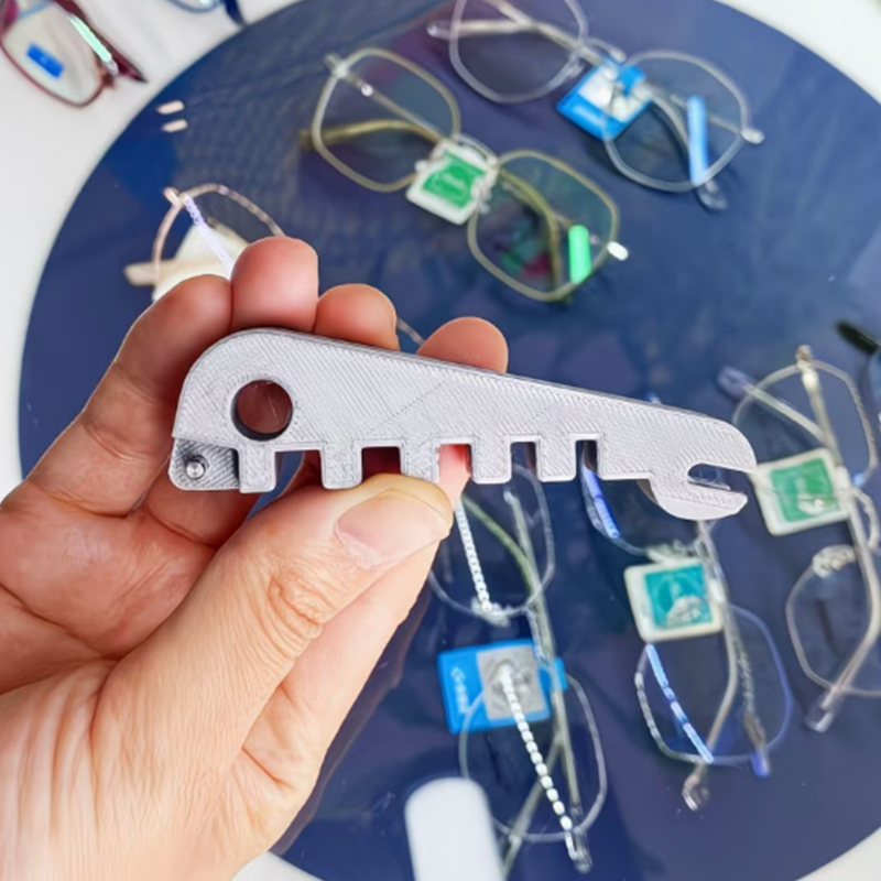 Multifunctional Glasses Adjust - Multi Tool Plier reseña y precio