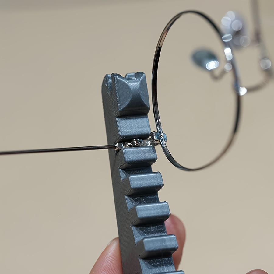 Multifunctional Glasses Adjust - Multi Tool Plier reseña y precio